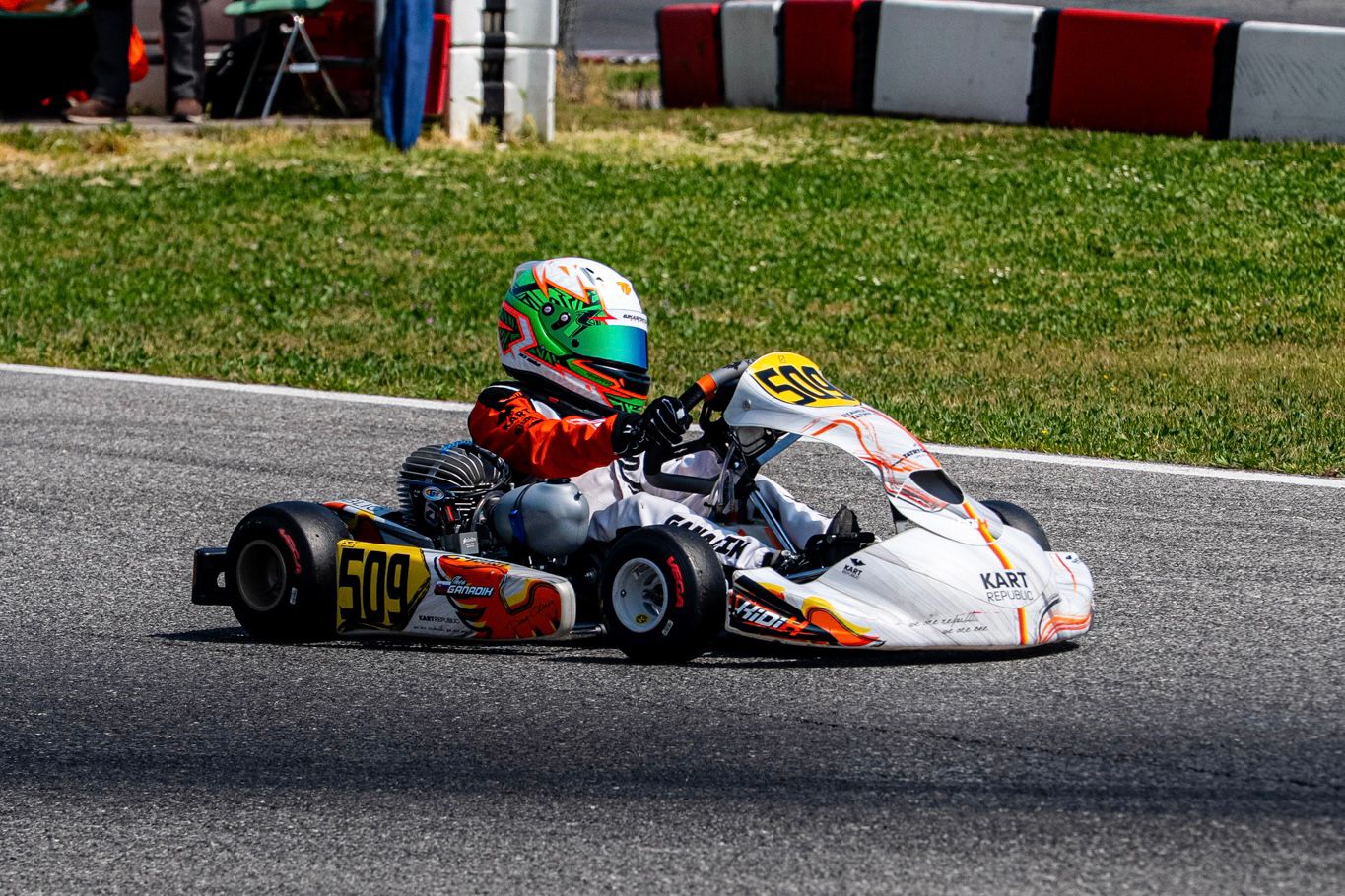 Theo Ganadik racing in Cremona